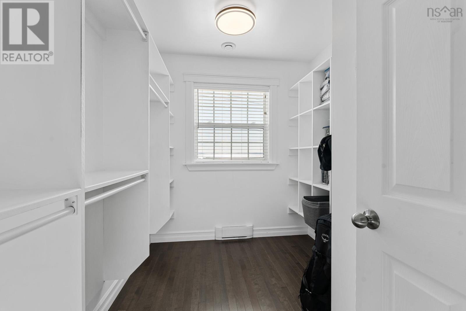 Property 20 of 33 of 5 Kiel Court