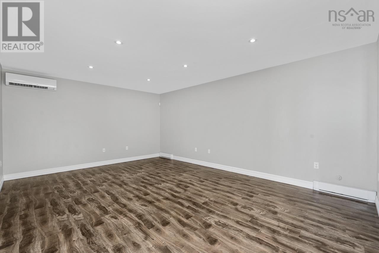 Property 28 of 33 of 5 Kiel Court