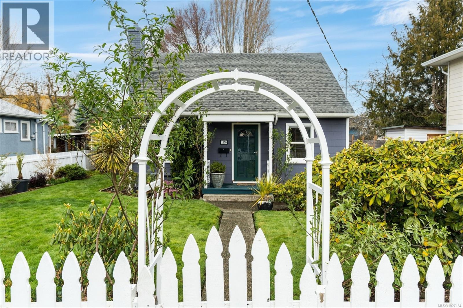  1570 Clawthorpe Avenue, Victoria