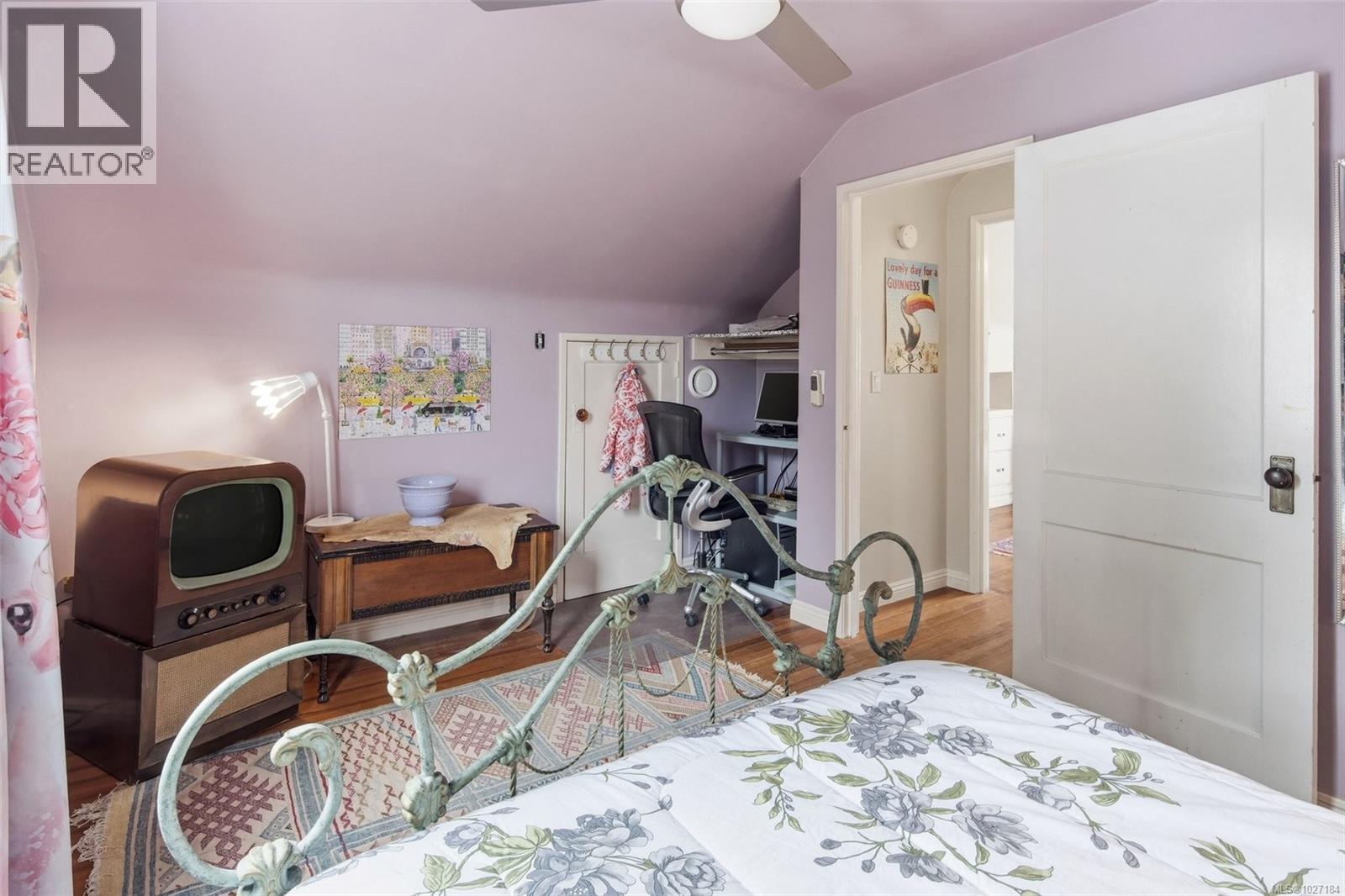  1570 Clawthorpe Avenue, Victoria