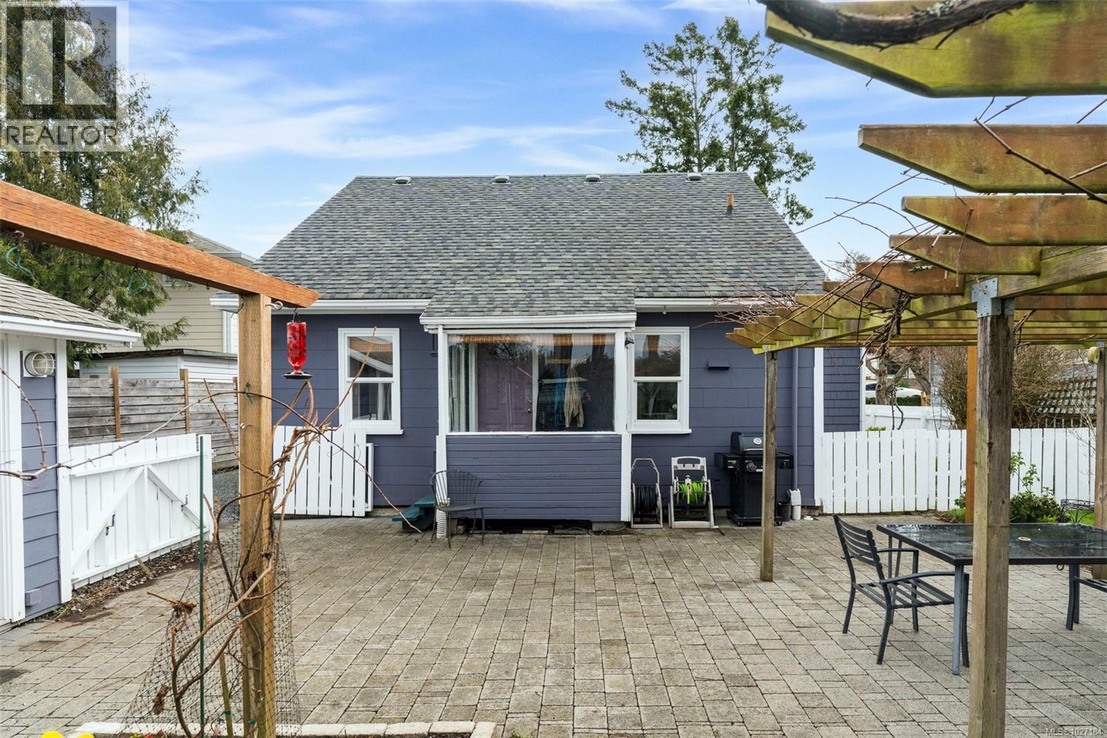  1570 Clawthorpe Avenue, Victoria