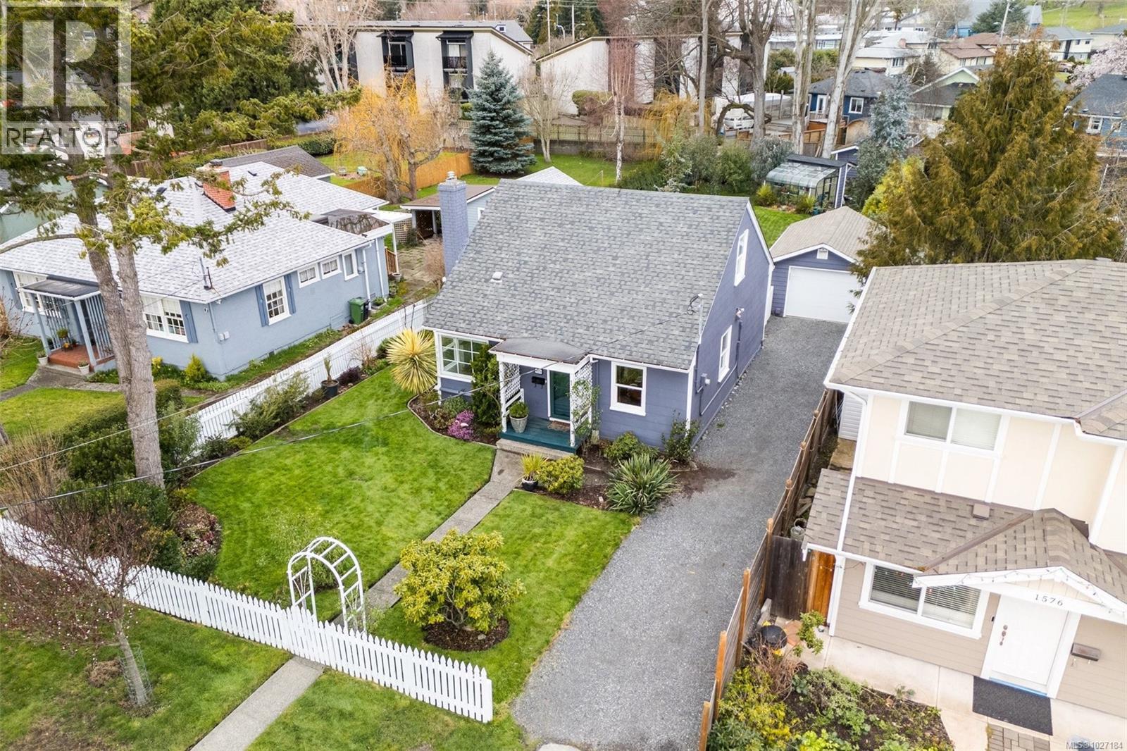  1570 Clawthorpe Avenue, Victoria