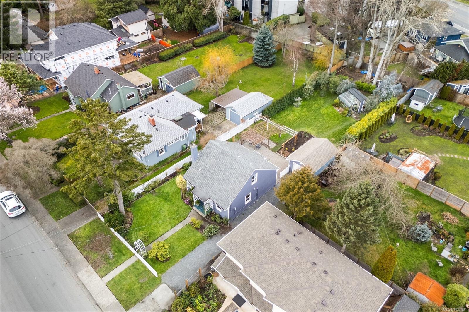  1570 Clawthorpe Avenue, Victoria