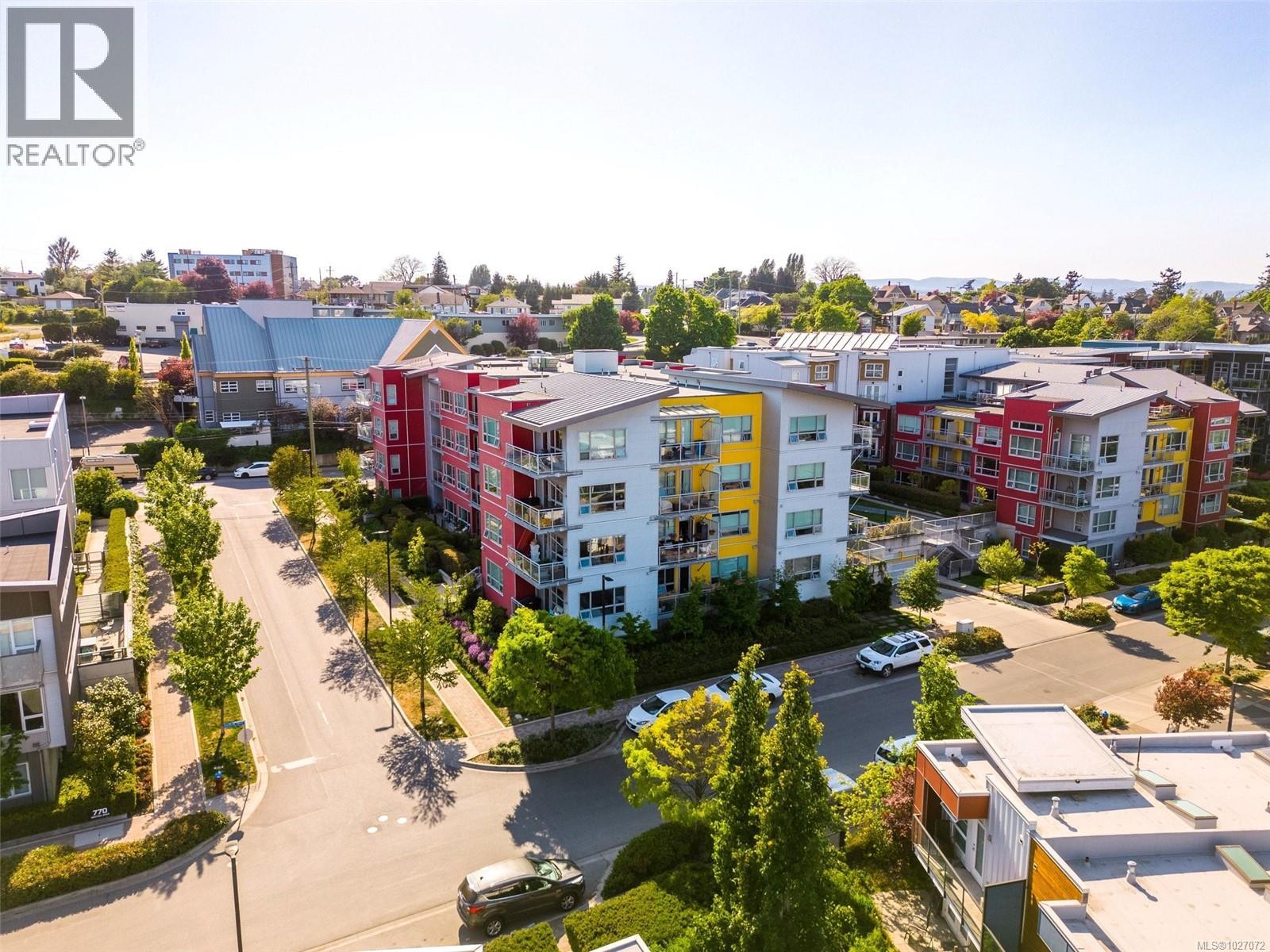 210 785 Tyee Road, Victoria