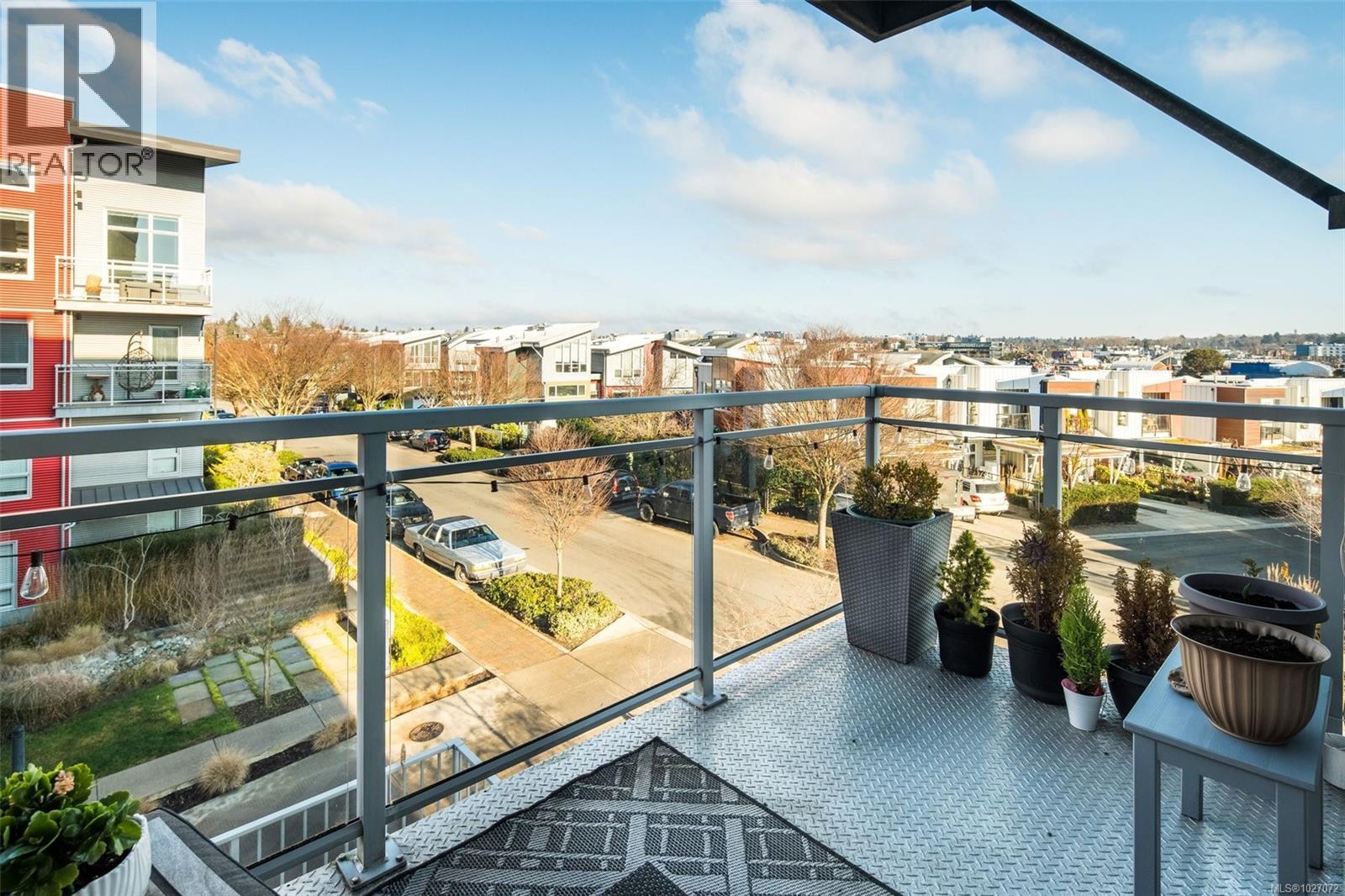 210 785 Tyee Road, Victoria