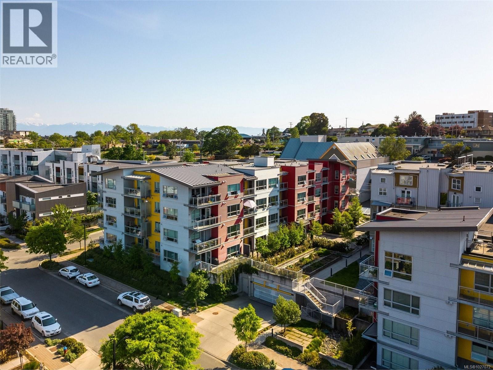 210 785 Tyee Road, Victoria