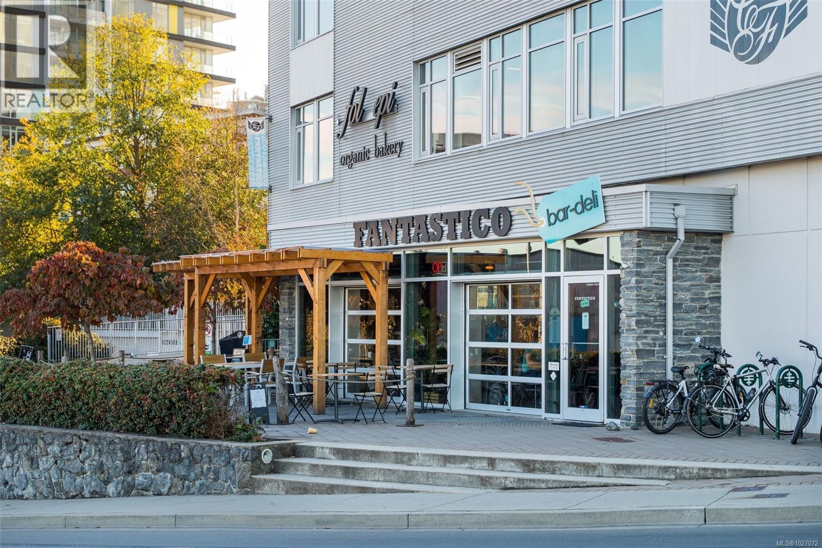 210 785 Tyee Road, Victoria