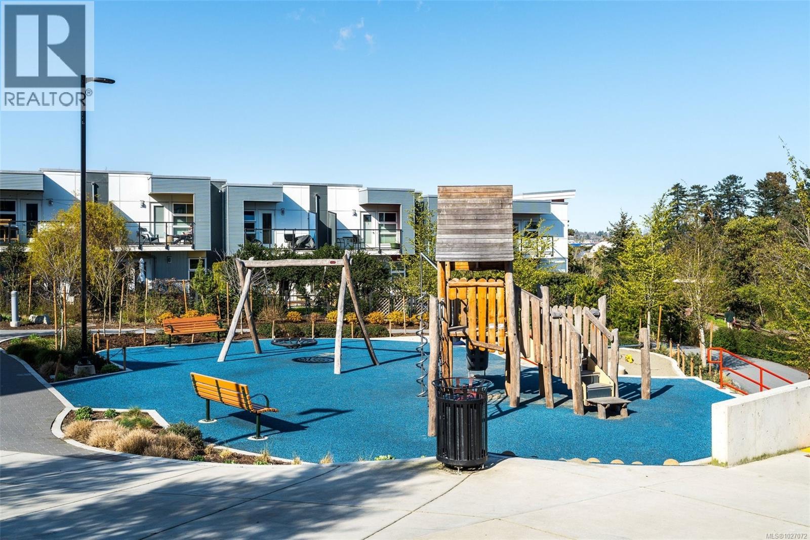 210 785 Tyee Road, Victoria