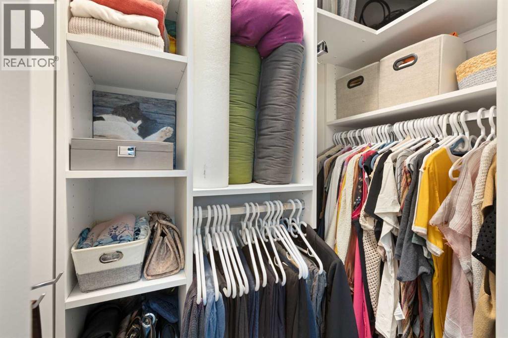 Single Family House for Sale in   Wolf Hollow Crescent SE Wolf Willow Calgary 