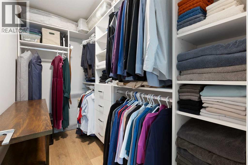 Single Family House for Sale in   Wolf Hollow Crescent SE Wolf Willow Calgary 