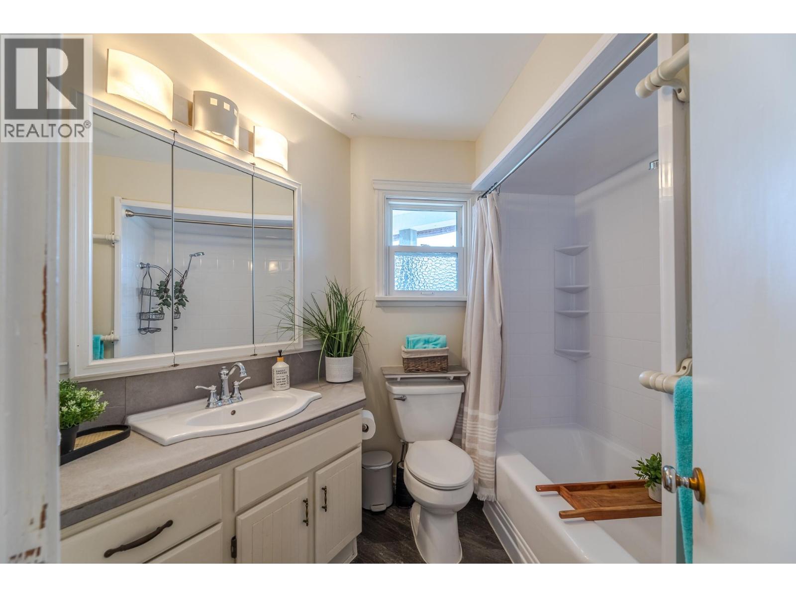 198 Bankview Place, Penticton