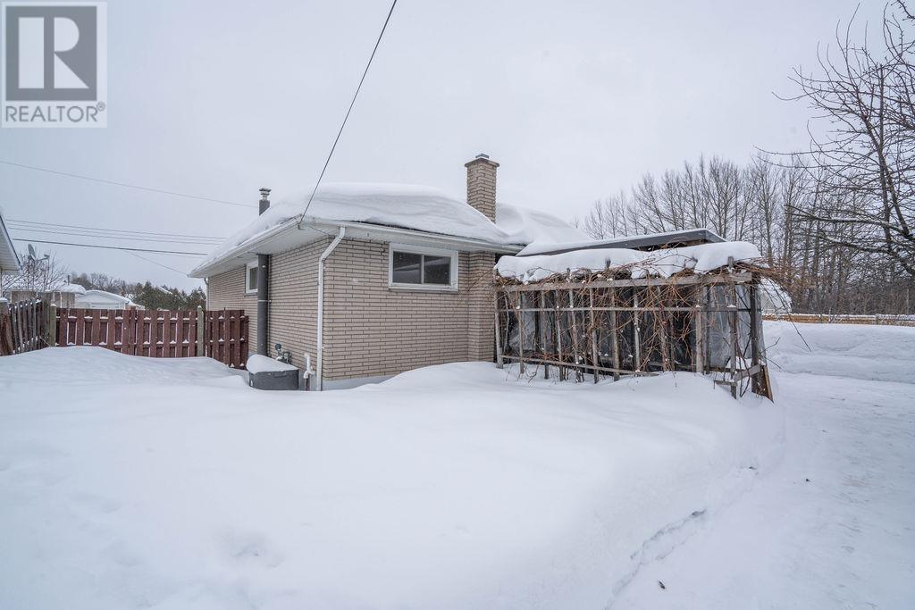 263 Rowell AVE - Photo 4 of 28, Sault Ste. Marie, Ontario