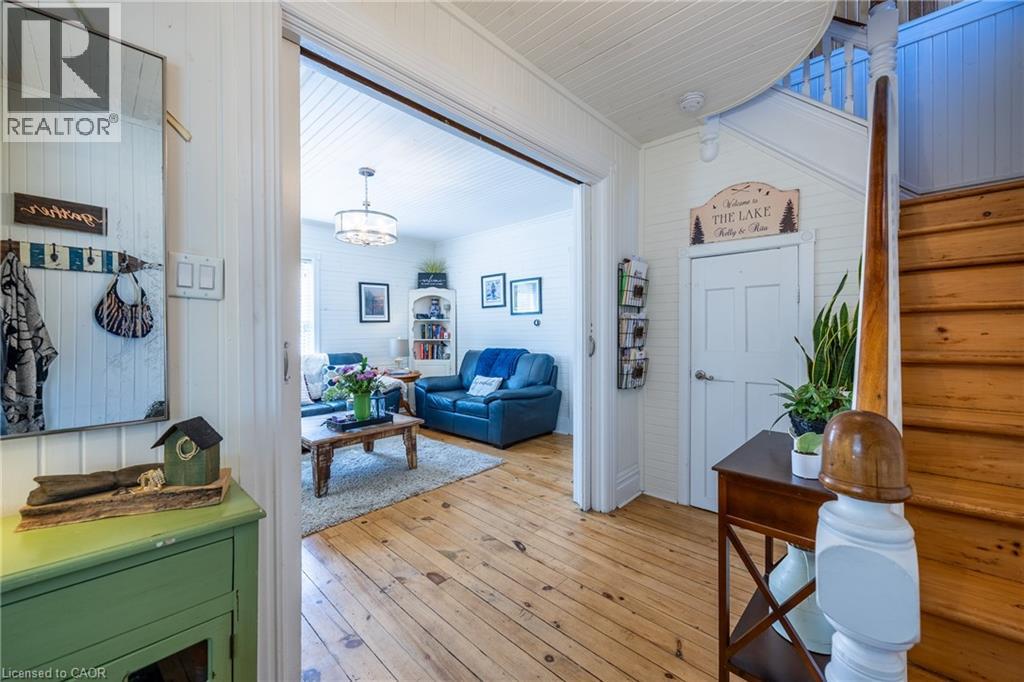 1047 BAY Street - 6