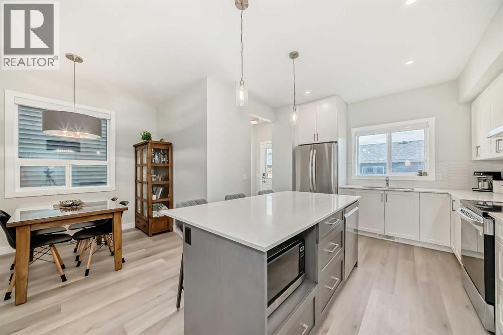 934 Cobblemore Common SW - Photo 5 of 46, Airdrie, Alberta