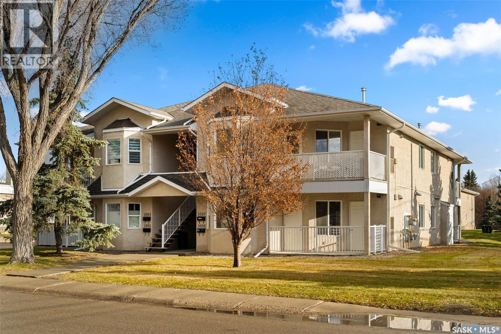1005 Birchwood PLACE - Photo 2 of 36, Regina, Saskatchewan