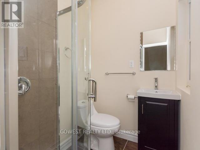 2011 DUNDAS STREET W - 14