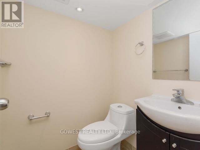 2011 DUNDAS STREET W - 25