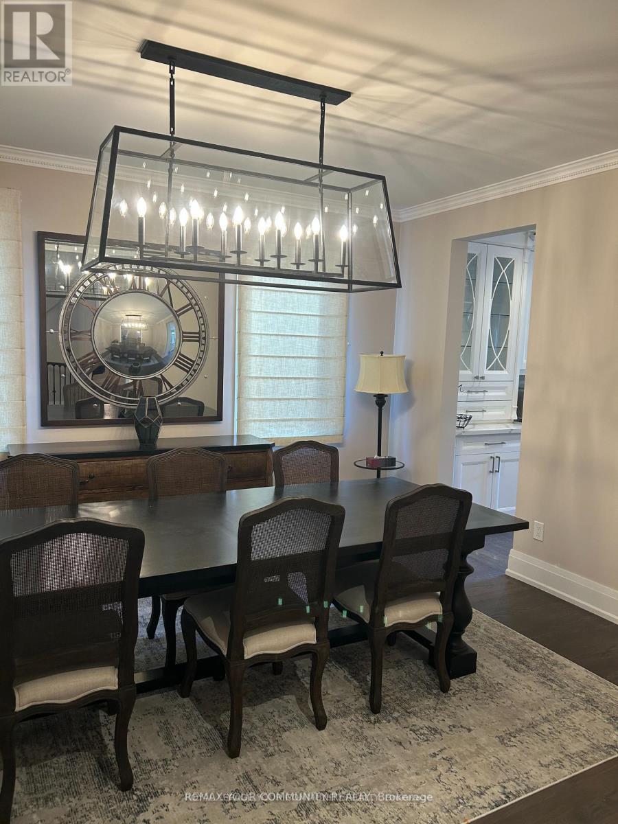 18 THEOBALDS CIRCLE - Photo 5 of 34, Richmond Hill (Mill Pond), Ontario