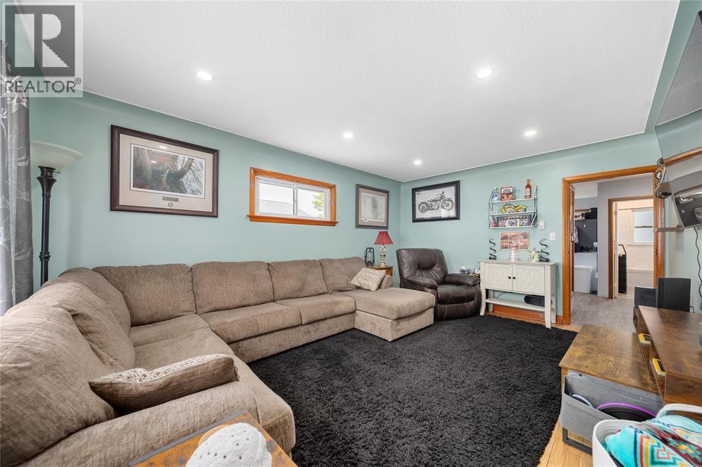 19 BROADWAY STREET - 4