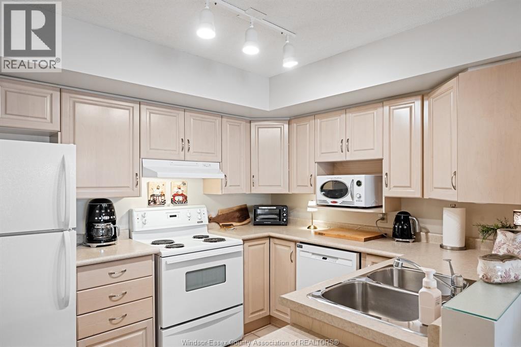 1995 NORMANDY Unit# 301A - Photo 2 of 42, LaSalle, Ontario