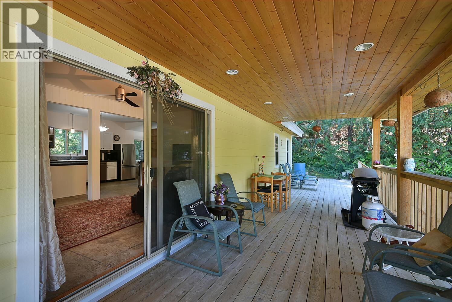 12886 LAGOON ROAD, Madeira Park