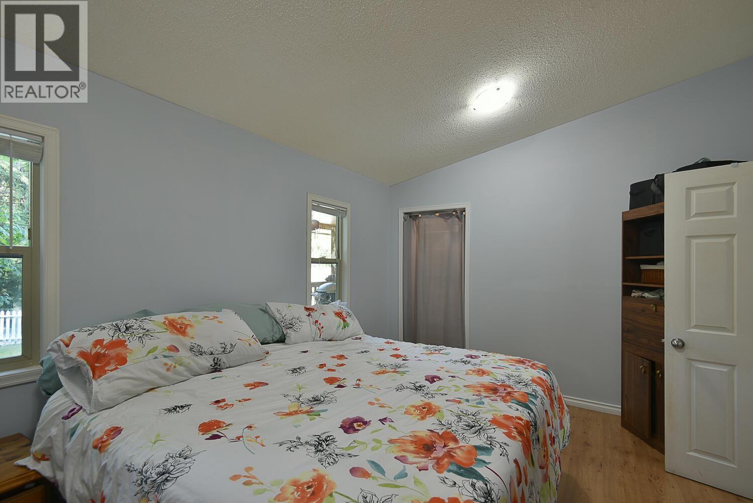 12886 LAGOON ROAD, Madeira Park