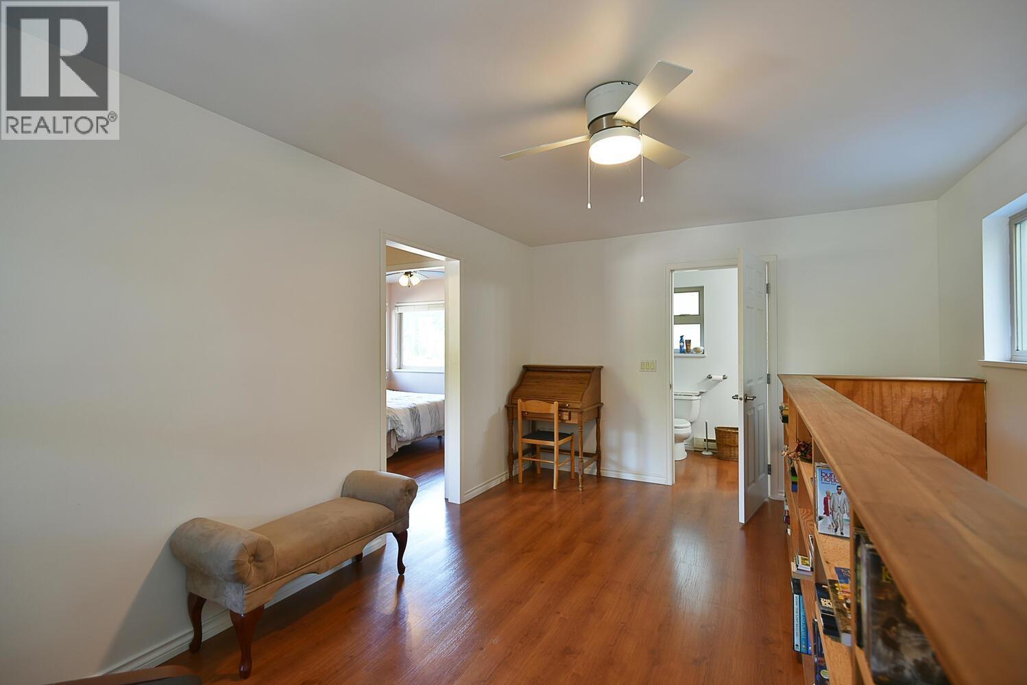 12886 LAGOON ROAD, Madeira Park