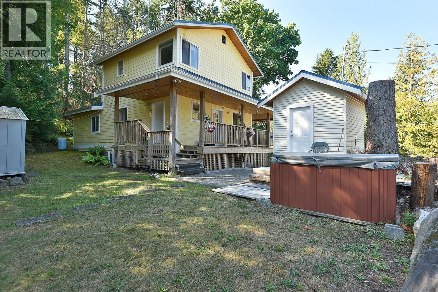 12886 LAGOON ROAD, Madeira Park