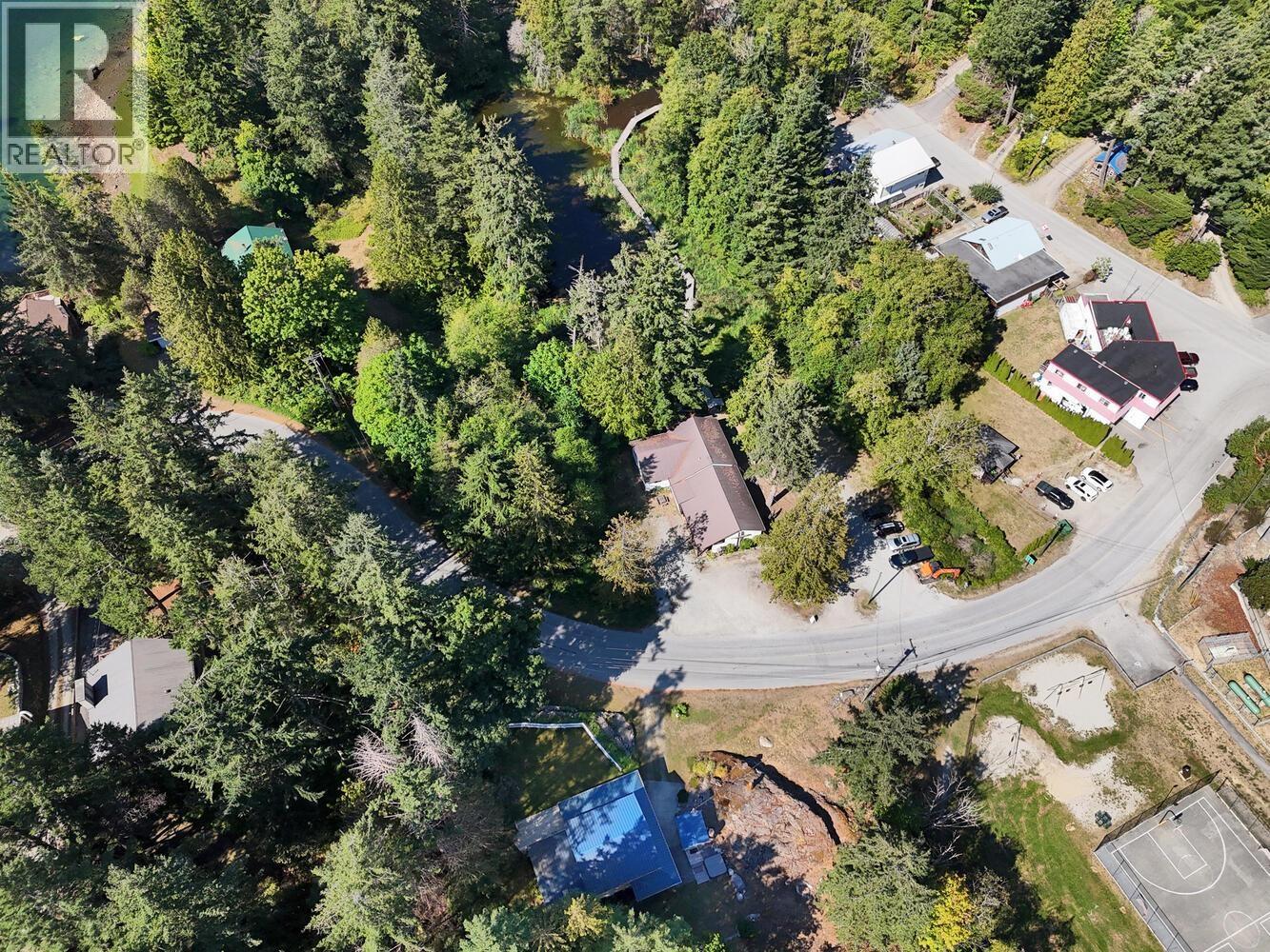 12886 LAGOON ROAD, Madeira Park