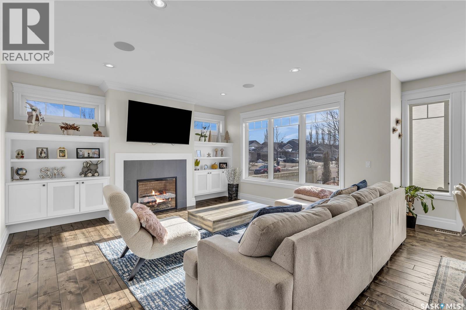 438 Horlick MANOR - 18