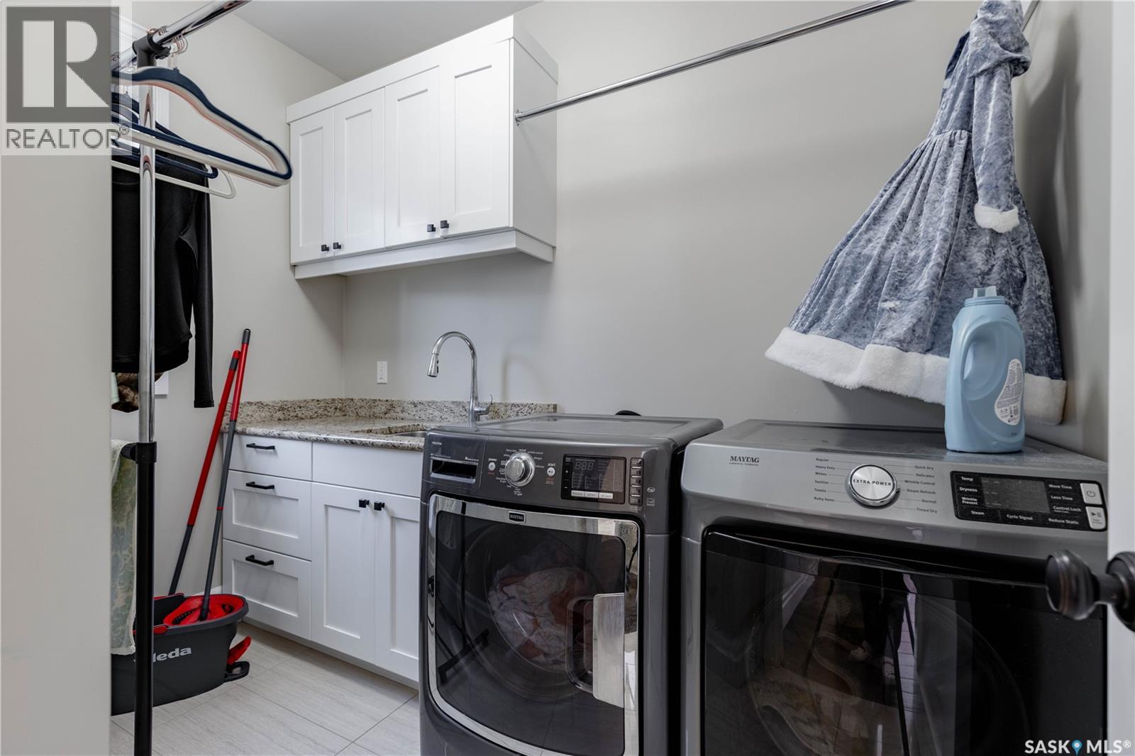 438 Horlick MANOR - 38