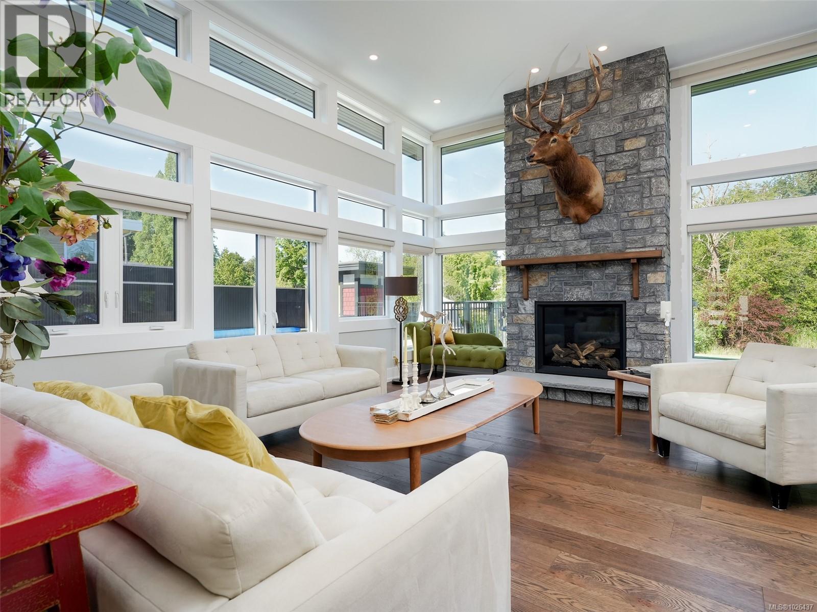  1096 Maple Road, North Saanich