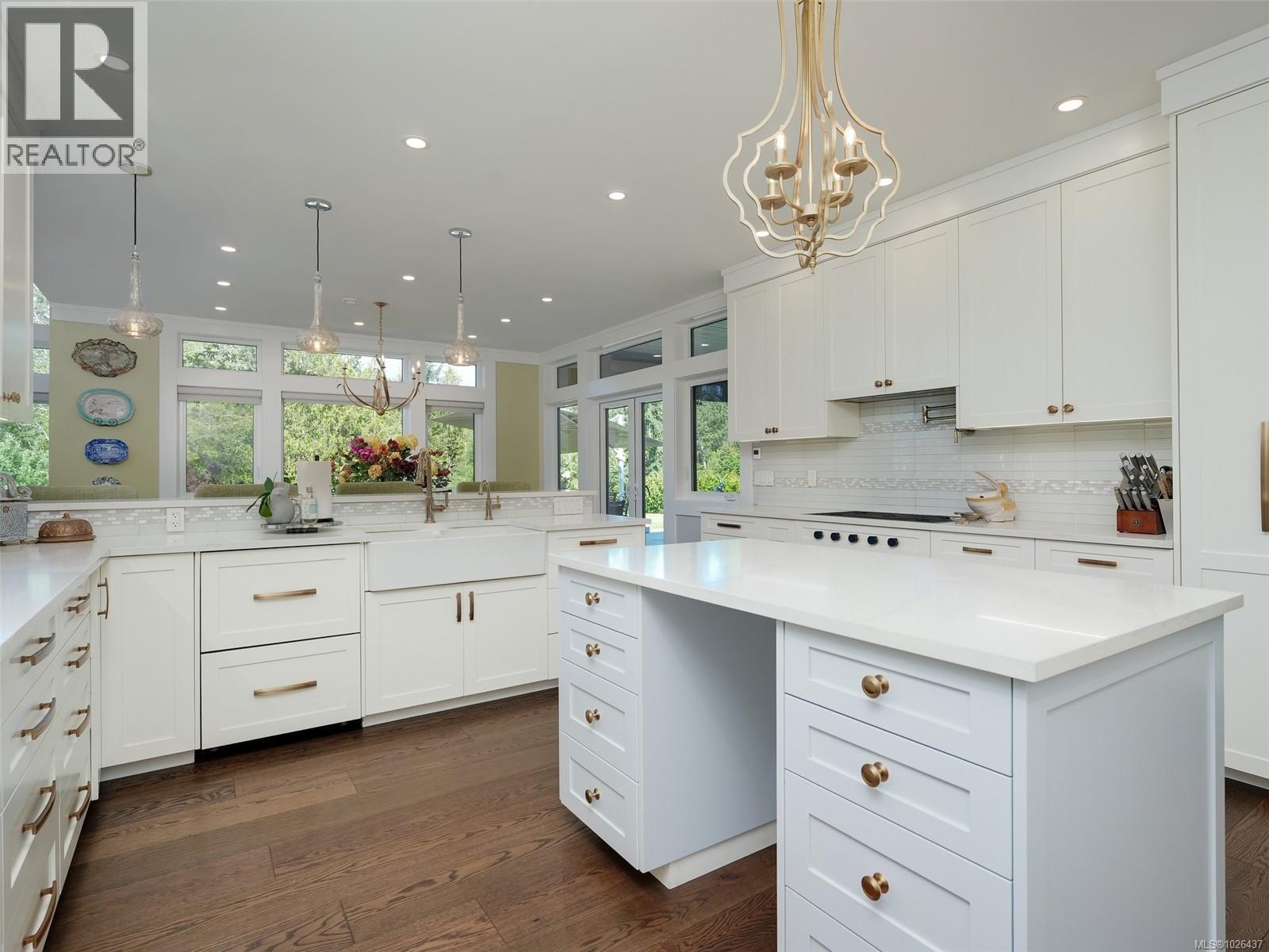  1096 Maple Road, North Saanich