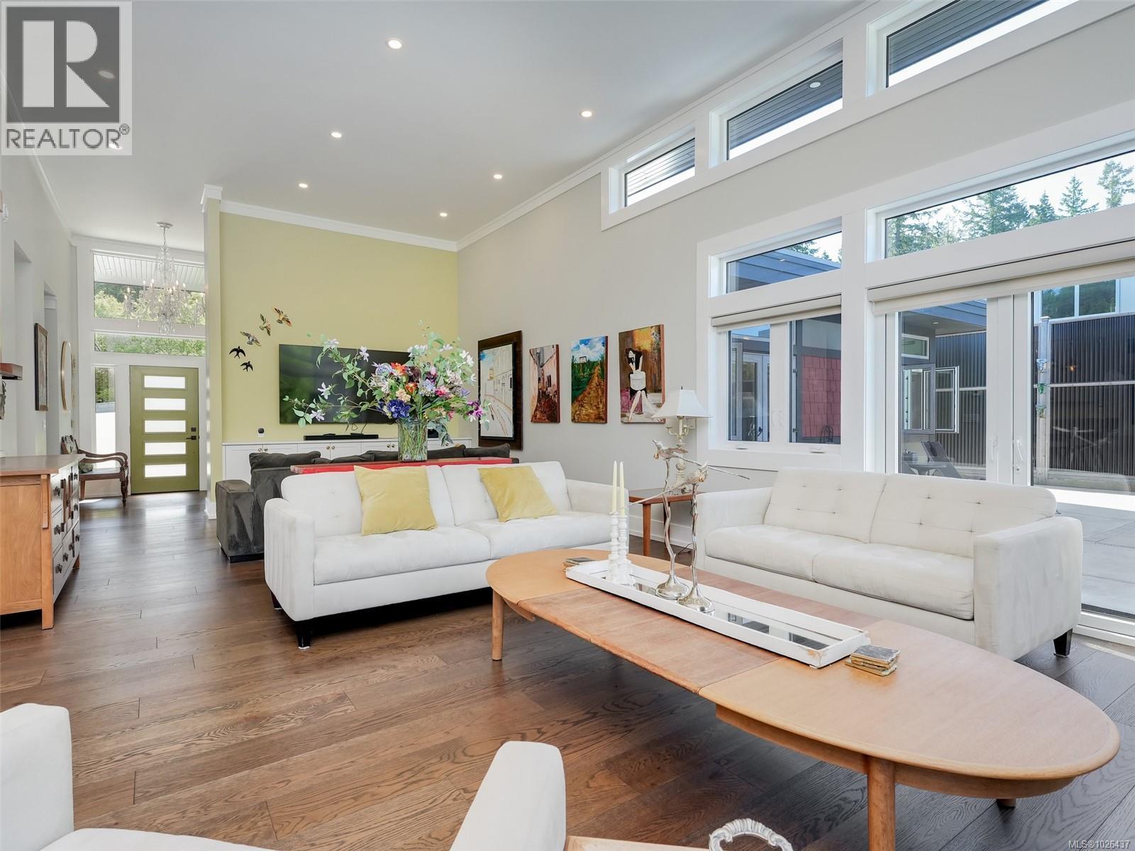  1096 Maple Road, North Saanich