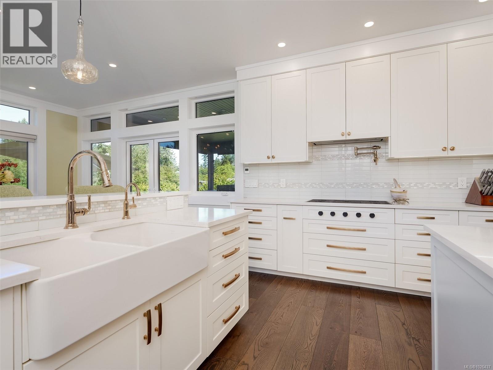  1096 Maple Road, North Saanich