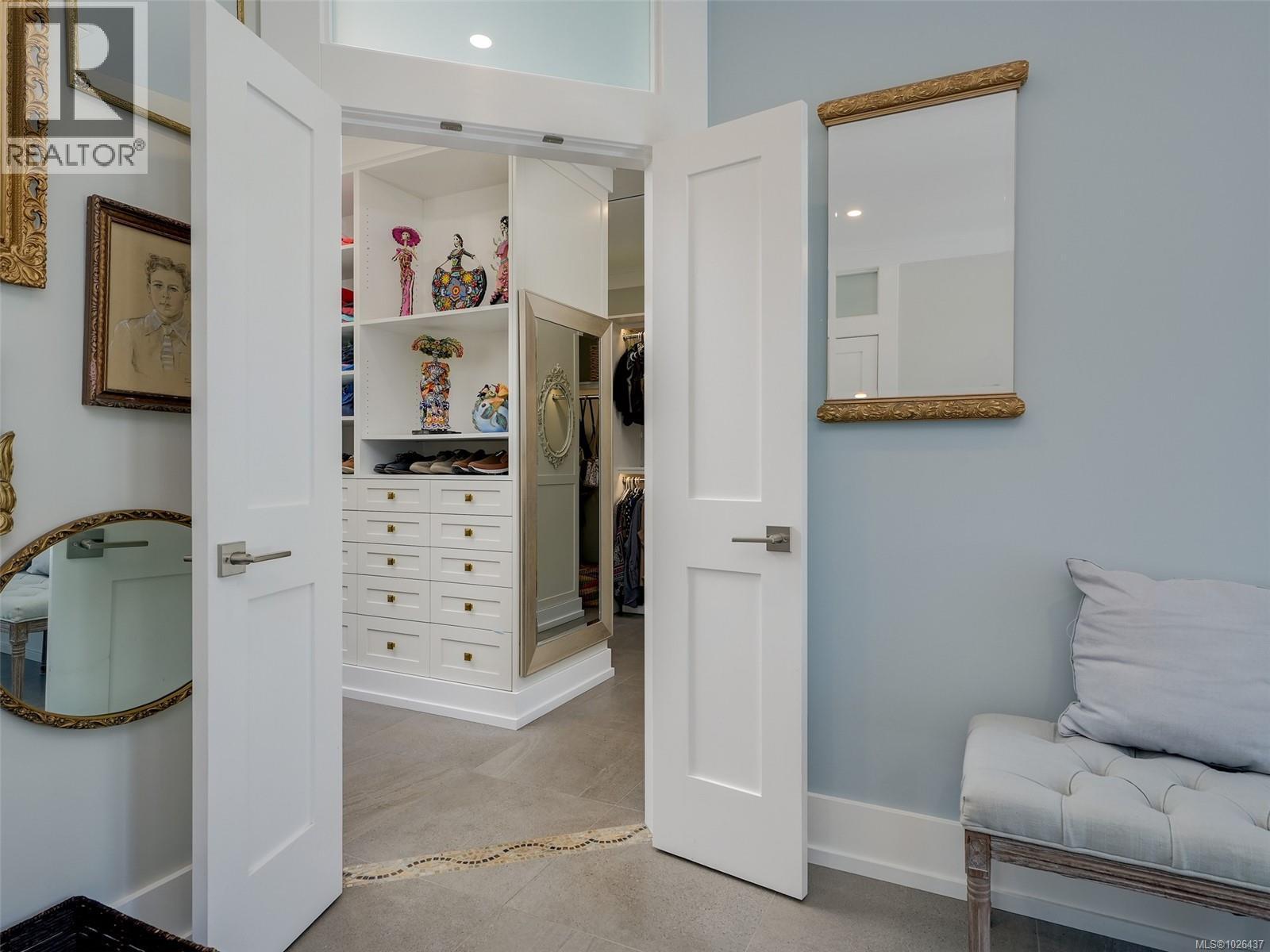  1096 Maple Road, North Saanich