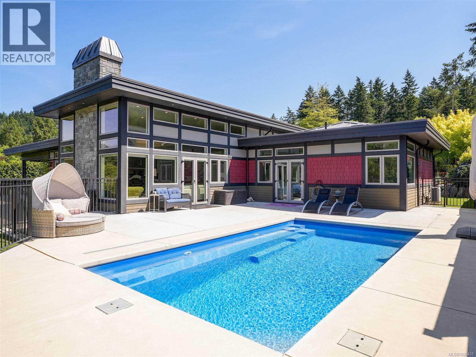  1096 Maple Road, North Saanich