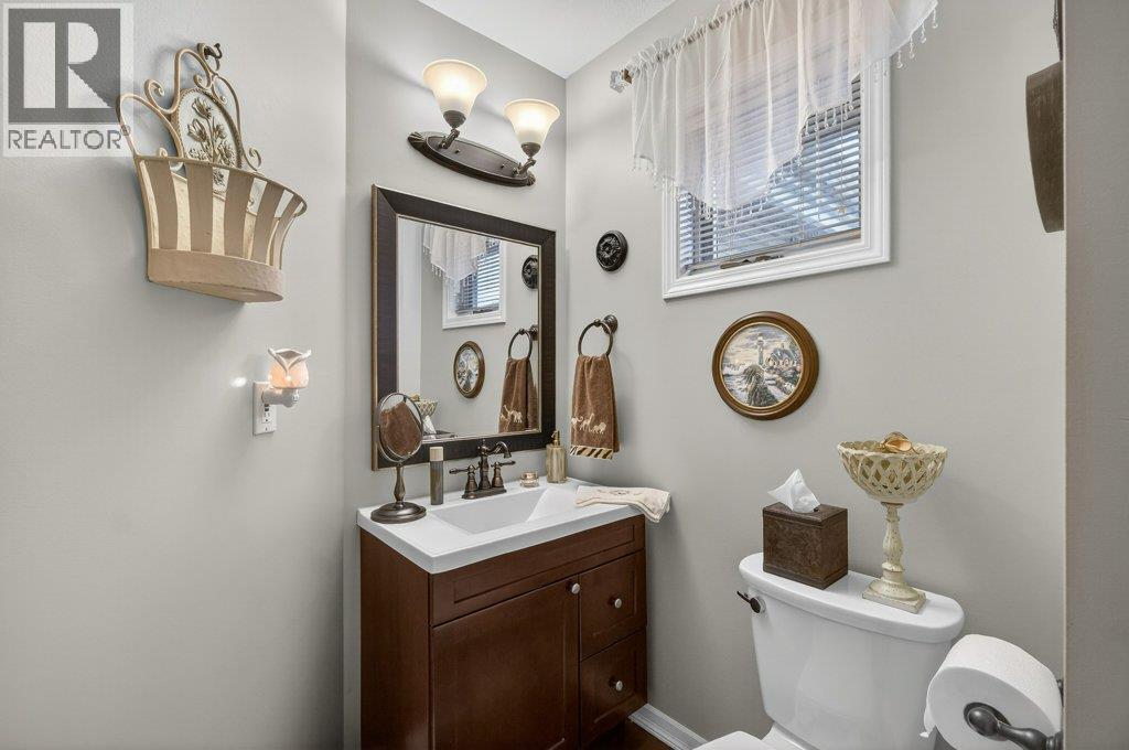 111 Harbourfront Drive NW Unit# 2, Salmon Arm