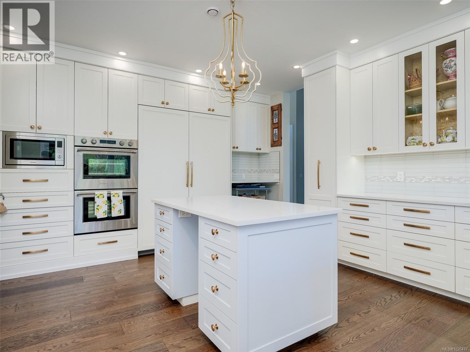  1096 Maple Road, North Saanich