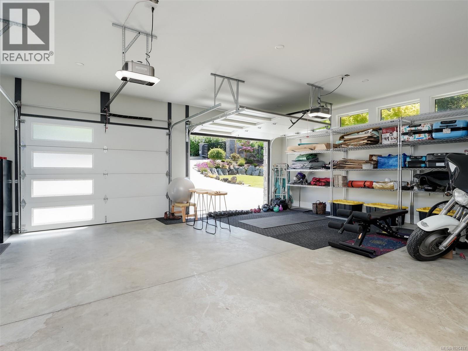  1096 Maple Road, North Saanich