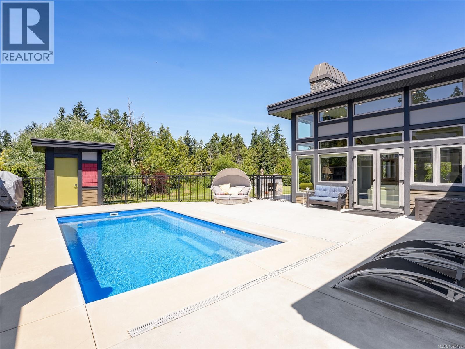  1096 Maple Road, North Saanich