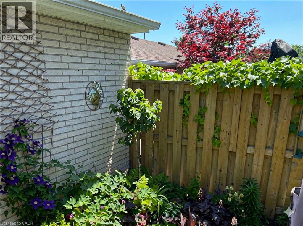 2258 UPPER MIDDLE Road Unit# 4, Burlington, Ontario, L7P2Z9 — Photo 32