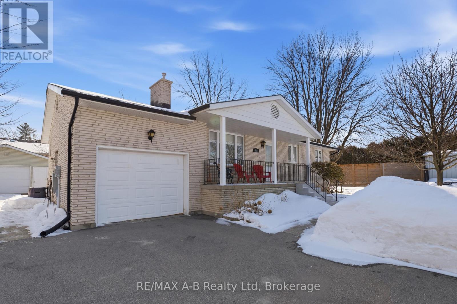 815 O'LOANE AVENUE - Photo 2 of 38, Stratford, Ontario