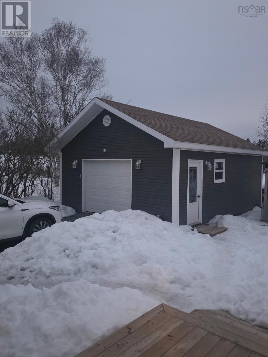 Property 2 of 38 of 63 LEESIDE DRIVE