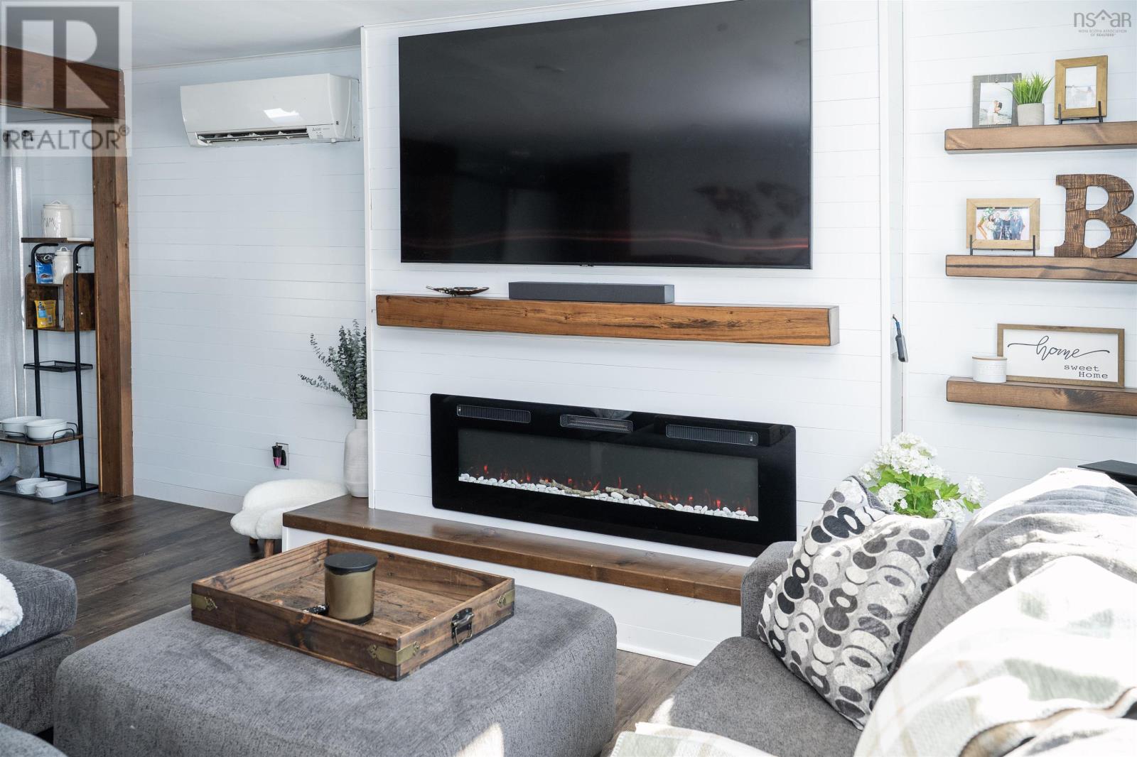 Property 16 of 38 of 63 LEESIDE DRIVE