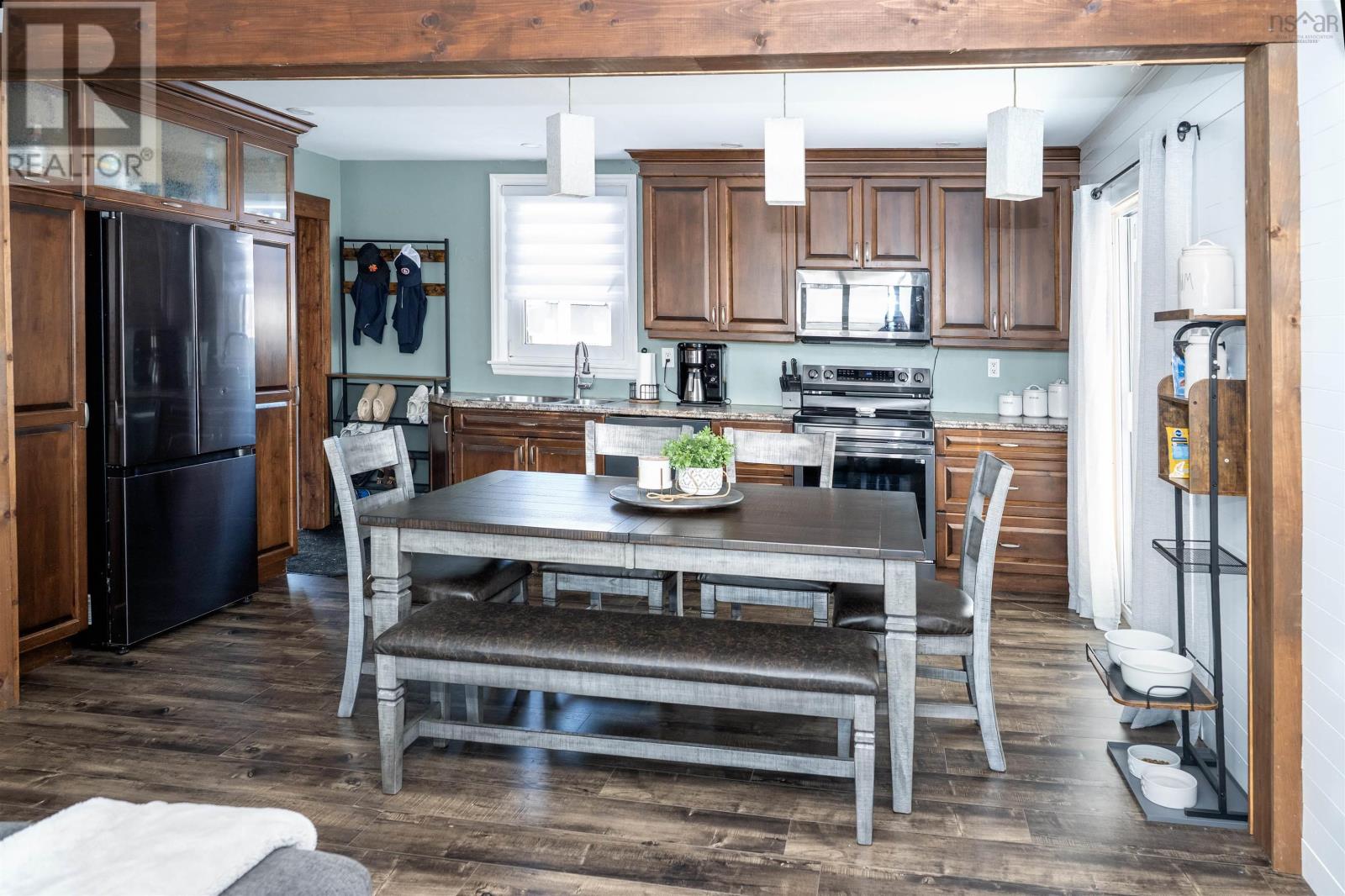 Property 13 of 38 of 63 LEESIDE DRIVE