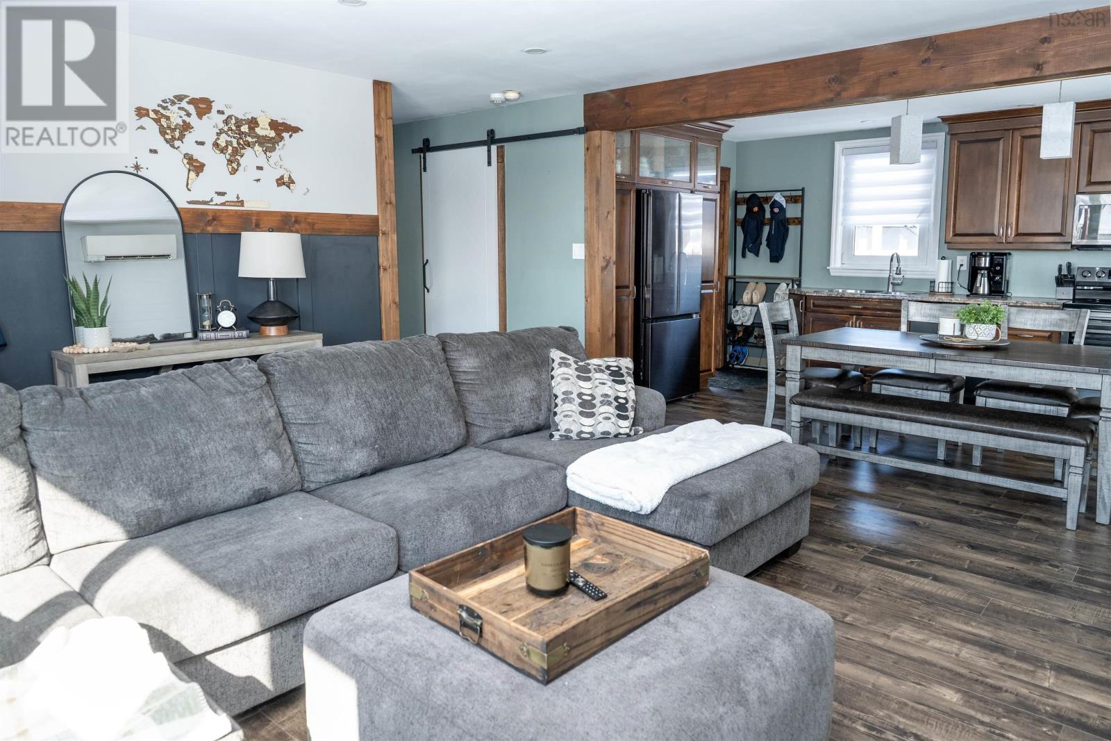 Property 10 of 38 of 63 LEESIDE DRIVE