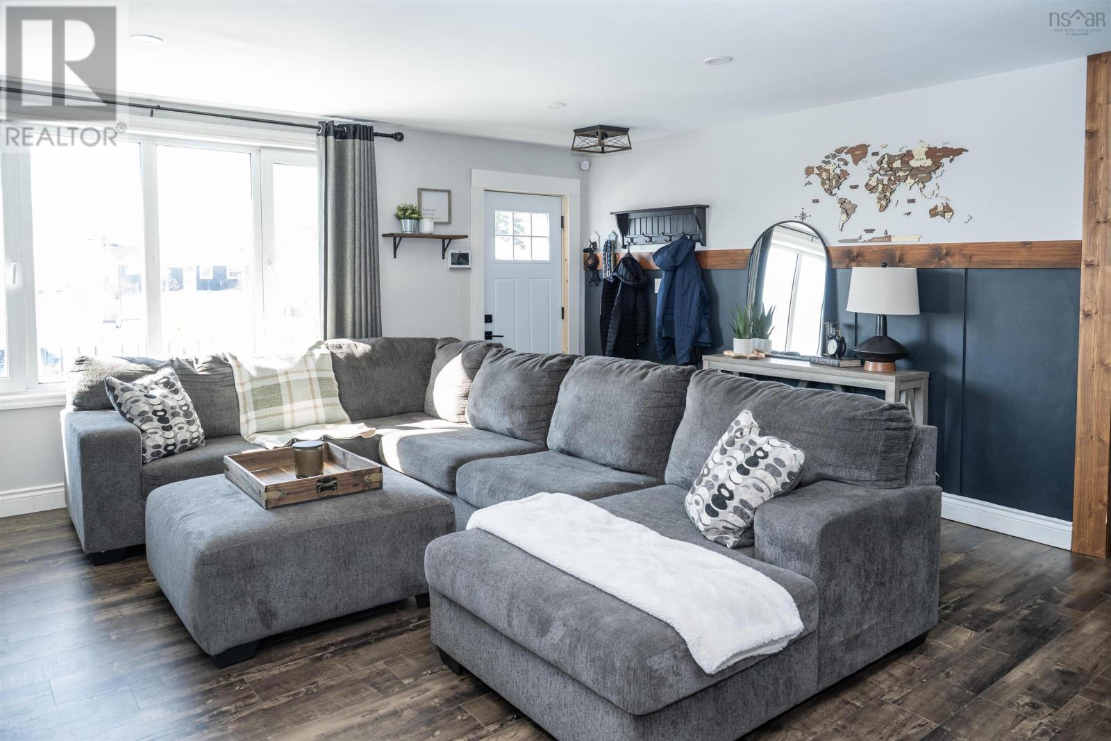 Property 9 of 38 of 63 LEESIDE DRIVE