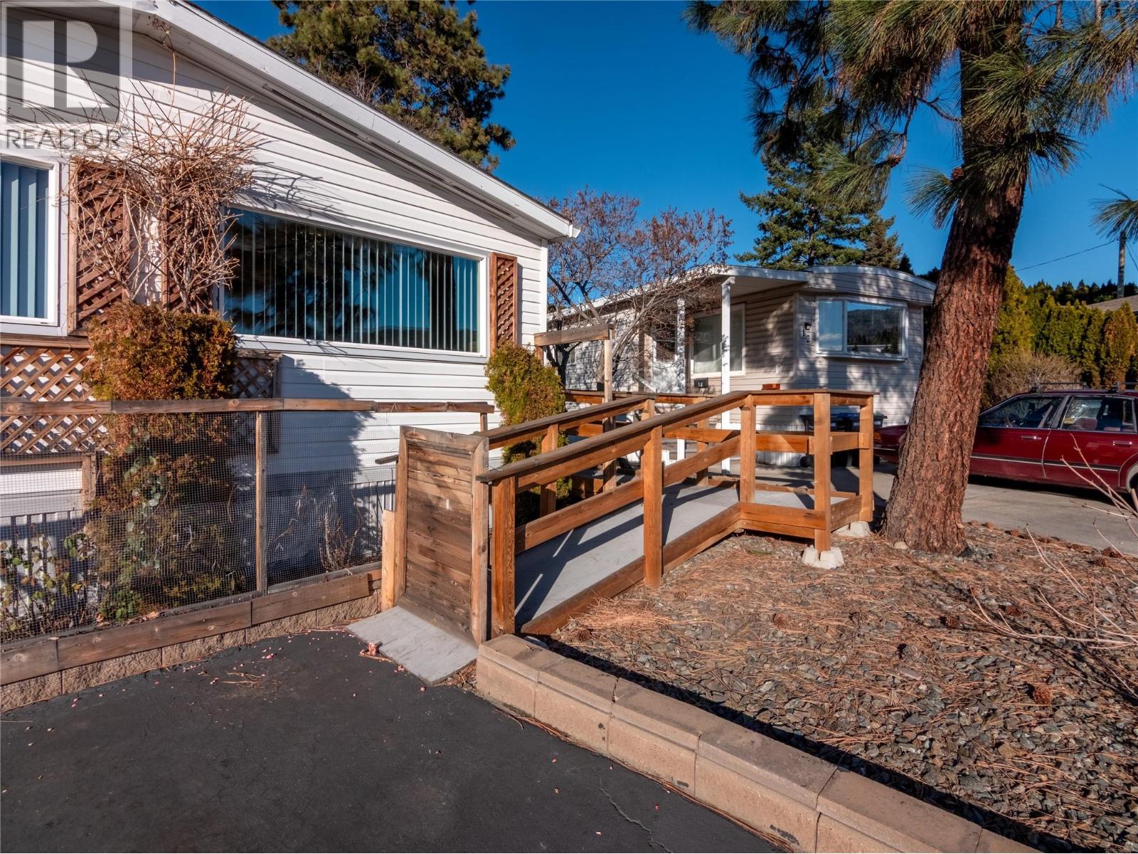 98 OKANAGAN Avenue E, Penticton