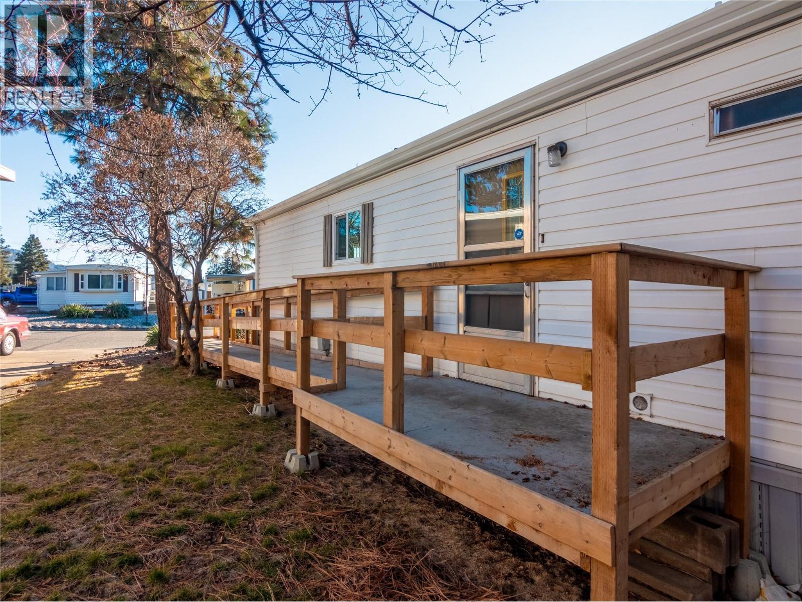 98 OKANAGAN Avenue E, Penticton